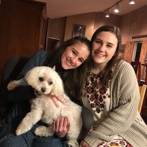 Meet your Posher, Olivia